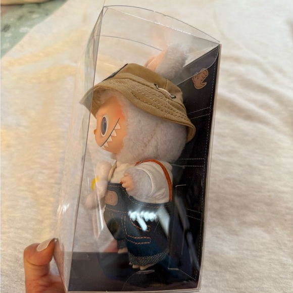 The Monsters Fall in Wild Series Labubu - Picture 3 of 4